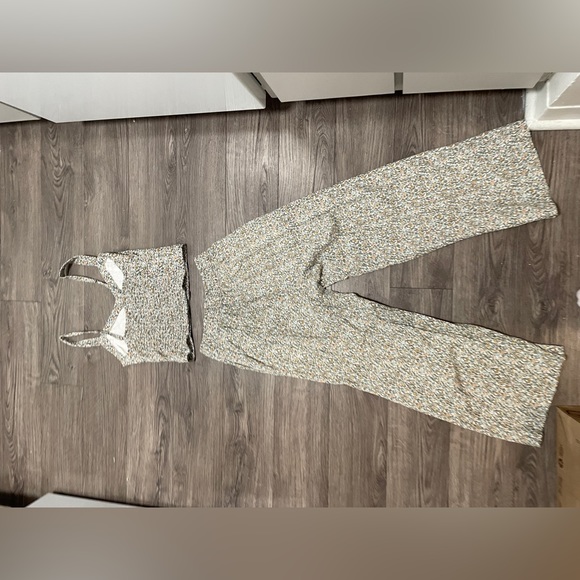 Abercrombie two piece set - Picture 2 of 3